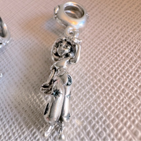 Set of 3 PANDORA - Disney Aladdin, Jasmin & Genie Charm Gift Set - Picture 9 of 10